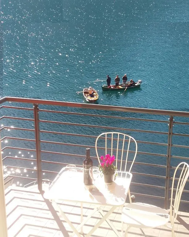 A...Fior Di Lago 아바디아 펜션